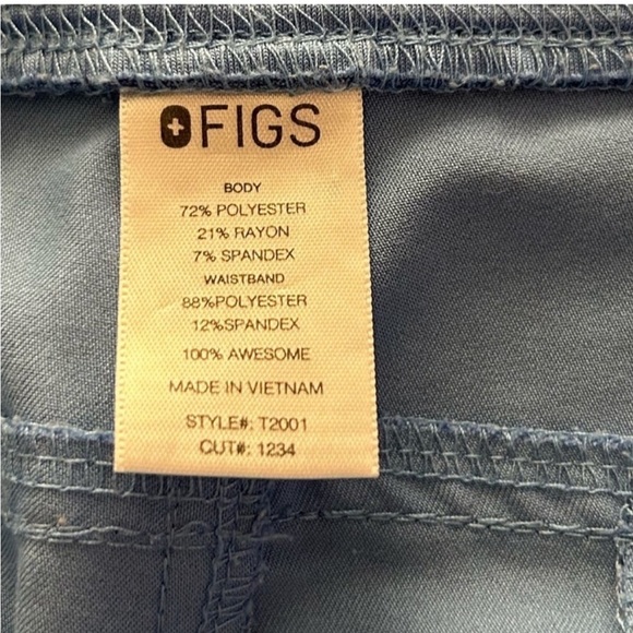 Figs sky blue cargo style scrubs size XXL - Picture 5 of 6